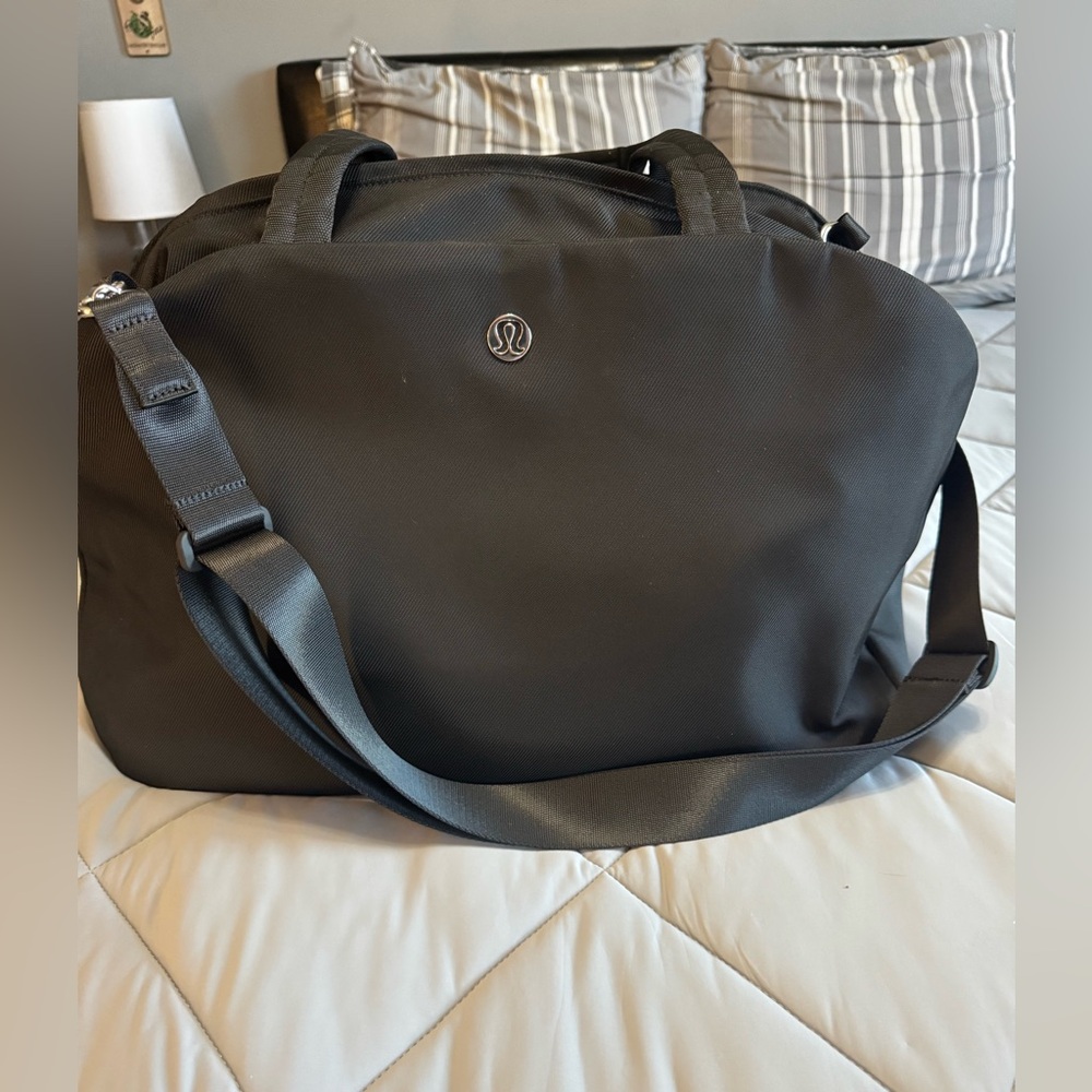 Lululemon City Essentials Bag 25L